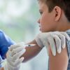 Doktorlar uyardı! Koronavirüs salgınında çocukların aşıları ihmal edilmemeli