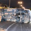 Bayrampaşa'da kamyonet takla attı: 1'i ağır 4 yaralı Bayrampaşa'da kamyonet takla attı: 1'i ağır 4 yaralı
