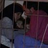 Bursa'da çıkan yangında mahsur kalan bina sakinlerini, balkonlarda kurtarılmayı bekledi Bursa'da çıkan yangında mahsur kalan bina sakinlerini, balkonlarda kurtarılmayı bekledi