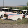 İşçileri taşıyan otobüs devrildi: 33 yaralı İşçileri taşıyan otobüs devrildi: 33 yaralı