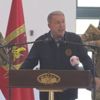 Hulusi Akar'ın fotoğrafında ilginç ayrıntı Hulusi Akar'ın fotoğrafında ilginç ayrıntı