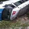 Yolcu minibüsü şarampole devrildi: 6 yaralı