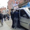 ’Oruçluyum’ diyerek duygu sömürüsü yapan dilenciyi polis enseledi ’Oruçluyum’ diyerek duygu sömürüsü yapan dilenciyi polis enseledi