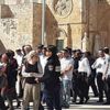 Fanatik Yahudiler Mescid-i Aksa'yı bastı