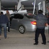 Kalp krizi geçiren sürücü dükkana daldı Kalp krizi geçiren sürücü dükkana daldı