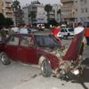 Hurdaya dönen otomobilden burunları kanamadan çıkıp kaza tartışması yaptılar Hurdaya dönen otomobilden burunları kanamadan çıkıp kaza tartışması yaptılar