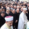 Başbakan Davutoğlu Yazıcıoğlu'nun cenazesine katıldı Başbakan Davutoğlu Yazıcıoğlu'nun cenazesine katıldı