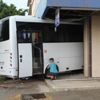 Antalya'da otobüs boş dükkana girdi Antalya'da otobüs boş dükkana girdi