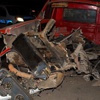 Otomobille kamyonet çarpştı: 4 yaralı Otomobille kamyonet çarpştı: 4 yaralı