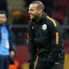 Sneijder kahkalarla ısındı, keyifli... Sneijder kahkalarla ısındı, keyifli...