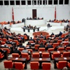 Bürokraside son dakikada istifa eden edene