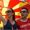Üsküp'te binlerce kişi istifa istedi