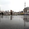 İstanbul da vatandaşlar yağmura hazırlıksız yakalandı İstanbul da vatandaşlar yağmura hazırlıksız yakalandı