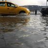 Yer Sarıyer! Sahil yolu göle döndü Yer Sarıyer! Sahil yolu göle döndü
