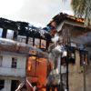 Antalya'daki tarihi Kaleiçi'nde korkutan yangın Antalya'daki tarihi Kaleiçi'nde korkutan yangın