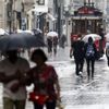 Meteorolojiden flaş sağanak uyarısı: Sıcaklıkların 8 ila 10 derece düşmesi bekleniyor Meteorolojiden flaş sağanak uyarısı: Sıcaklıkların 8 ila 10 derece düşmesi bekleniyor