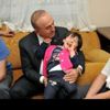 Bakan Çavuşoğlu, Özge'yi ziyaret etti