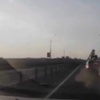 Motosiklet sürücüsü takla atıp otomobilin tavanına kondu İZLE Motosiklet sürücüsü takla atıp otomobilin tavanına kondu İZLE