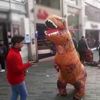Taksim Meydanı'nda “Dinazor” şaşkınlığı Taksim Meydanı'nda “Dinazor” şaşkınlığı