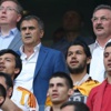 Yeni hoca tribünde!