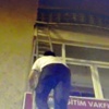 Parti binasını böyle bastılar! Parti binasını böyle bastılar!