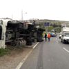 TIR, yol kenarına devrildi TIR, yol kenarına devrildi