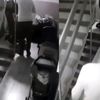 Acemi hırsızlar ev sahiplerine yakalanınca dayaktan kurtulamadı Acemi hırsızlar ev sahiplerine yakalanınca dayaktan kurtulamadı