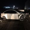Tıra çarpan otomobilin motoru 25 metre uzağa fırladı