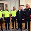 O polislere başarı belgesi O polislere başarı belgesi