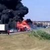 Rusya da seyir halindeki kamyon alev topuna döndü Rusya da seyir halindeki kamyon alev topuna döndü