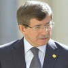 Başbakan Davutoğlu mülteciler ile görüşüyor