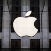 Apple’dan bilgisayar kameralarını kapatanlara önemli uyarı Apple’dan bilgisayar kameralarını kapatanlara önemli uyarı