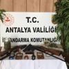 Uyuşturucu operasyonu yapılan evden cephane çıktı Uyuşturucu operasyonu yapılan evden cephane çıktı
