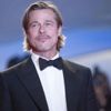 Brad Pitt, ihtiyaç sahiplerine yiyecek dağıttı Brad Pitt, ihtiyaç sahiplerine yiyecek dağıttı