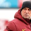 Fatih Terim, taburcu olduktan sonra oyuncularının ... Fatih Terim, taburcu olduktan sonra oyuncularının ...