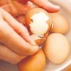 Yumurtayı sirkeleyin daha kolay soyun | PRATİK BİLGİLER Yumurtayı sirkeleyin daha kolay soyun | PRATİK BİLGİLER