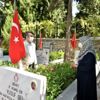Başkan Yılmaz dan şehitlik ziyareti