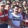 'Hero' yazılı tişörtlerin toplatılmasına karar verildi