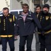Adana karşılıklı kaza yaptığı çiçekçinin iş yerini ... Adana karşılıklı kaza yaptığı çiçekçinin iş yerini ...