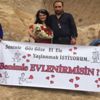 Tarihi bölgede ilginç evlenme teklifi Tarihi bölgede ilginç evlenme teklifi