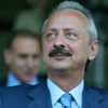 Ünal Aysal yoksa Haluk Ulusoy var Ünal Aysal yoksa Haluk Ulusoy var