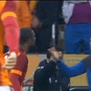Arena'da Chedjou-Erol Bulut kavgası Arena'da Chedjou-Erol Bulut kavgası