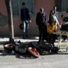 Motosikletle çarpışan otomobilin sürücüsü olay yerinden böyle kaçtı Motosikletle çarpışan otomobilin sürücüsü olay yerinden böyle kaçtı