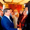 Davutoğlu, 'Diriliş'in setinde demir dövdü Davutoğlu, 'Diriliş'in setinde demir dövdü