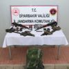 Diyarbakır'da 1 haftada 5'i gri listede bulunan 7 terörist etkisiz hale getirildi Diyarbakır'da 1 haftada 5'i gri listede bulunan 7 terörist etkisiz hale getirildi