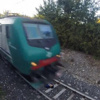Metrelerce uzunluktaki tren üzerinden geçti Metrelerce uzunluktaki tren üzerinden geçti