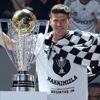 Mario Gomez dünden razı: Kulübümü ikna edin yeniden şampiyon olalım Mario Gomez dünden razı: Kulübümü ikna edin yeniden şampiyon olalım