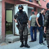 Adana’da şafak vakti ‘paralel’ operasyonu Adana’da şafak vakti ‘paralel’ operasyonu
