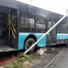 Aksaray da otobüs tramvay yoluna girdi (1) Aksaray da otobüs tramvay yoluna girdi (1)
