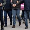 İzmir'de ByLock operasyonu: 10 gözaltı İzmir'de ByLock operasyonu: 10 gözaltı